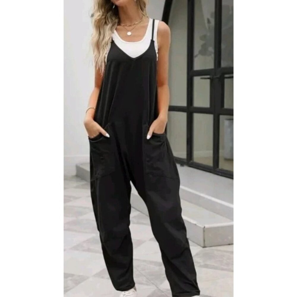 Trendy Queen Black Casual Loose Fit Jumpsuit With Pockets. Size Small